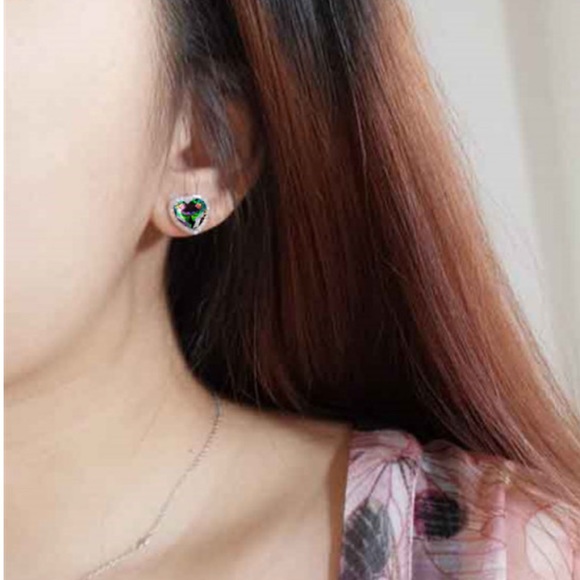 New Heart Stud 925 Silver Cubic Zircon Studs - Picture 2 of 2
